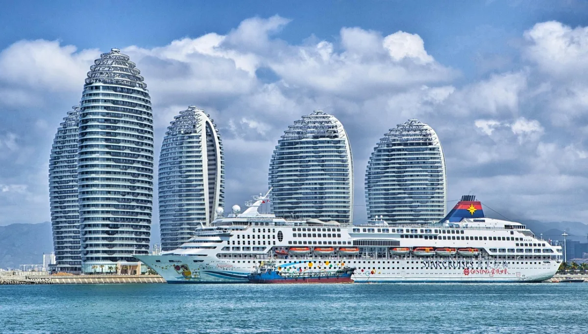Britons Self-Isolate After Leaving Hantavirus Cruise Ship Early