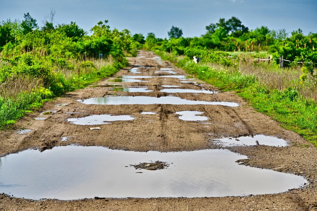 Potholes Take Center Stage in England's Local Elections