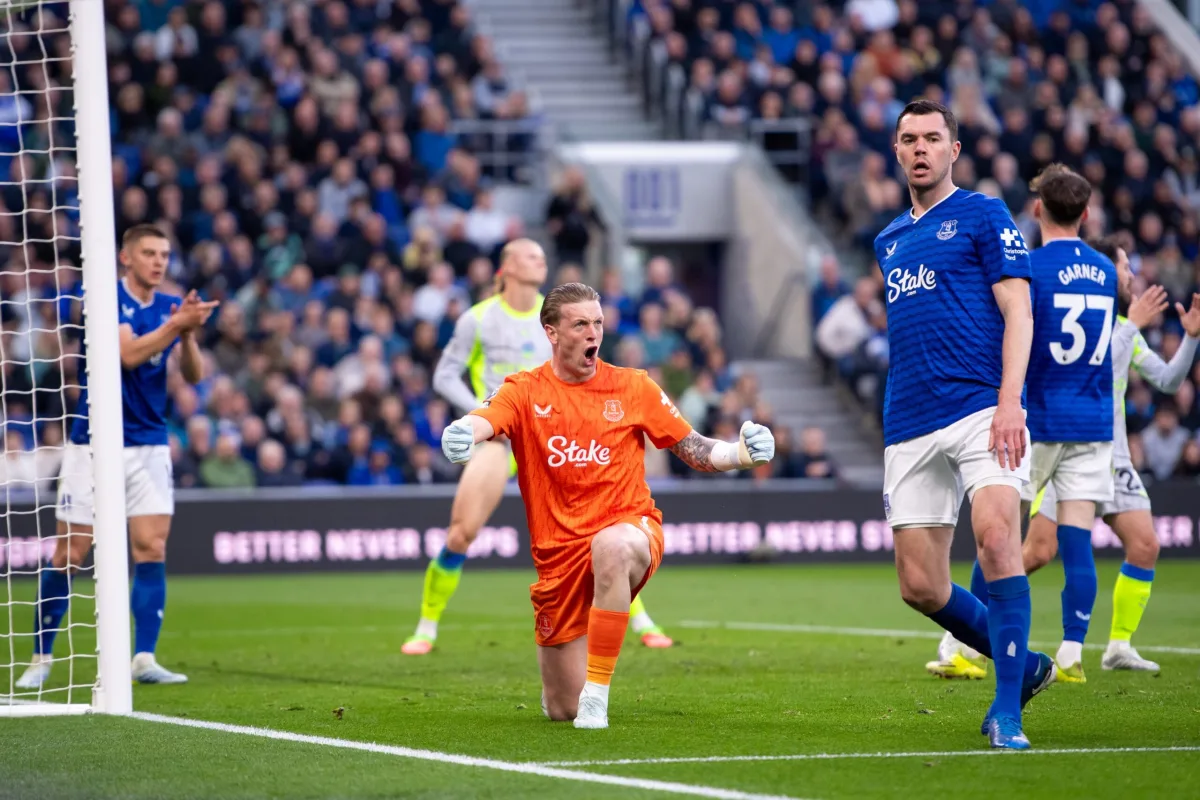 Manchester City's Title Hopes Slip After Draw with Everton